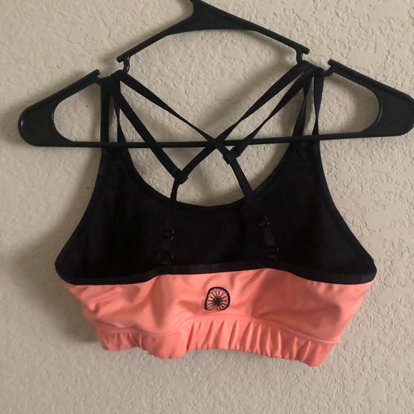 Soul Cycle Reversible Strappy Bra Missing Size - Picture 2 of 4
